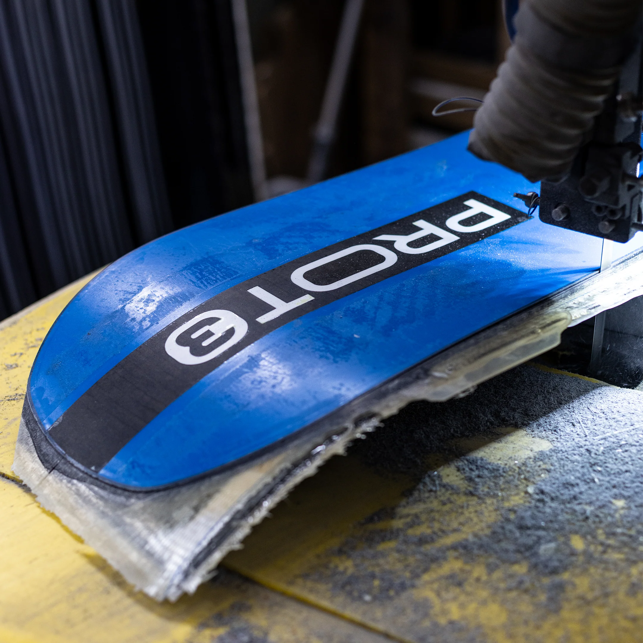 Men’s 2026 Proto T3 FR Snowboard - Image 3