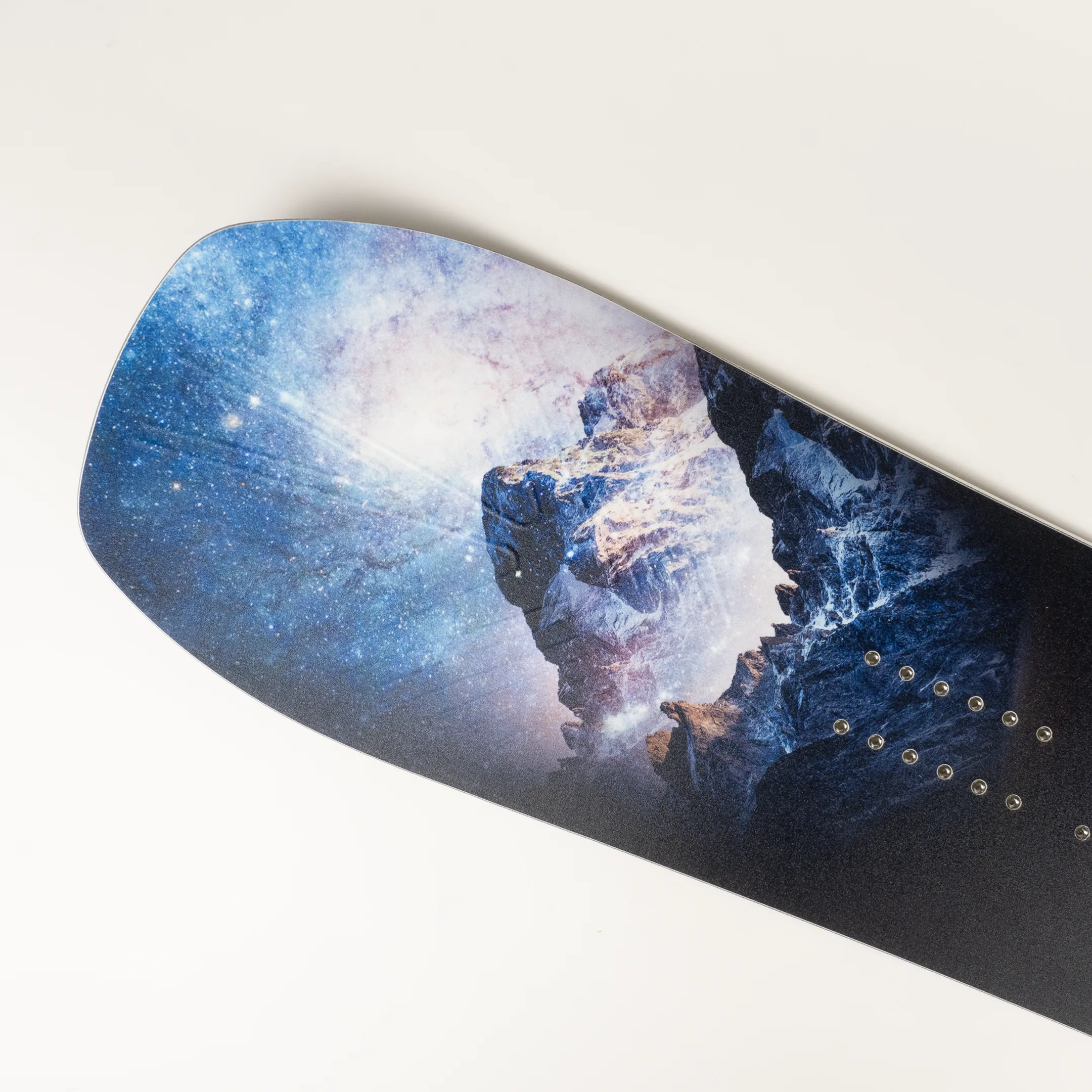 Women’s 2026 Proto Type 3 Snowboard - Image 4